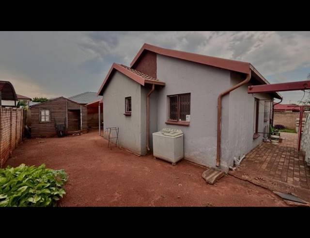 3 BEDROOM HOUSE FOR SALE IN THE ORCHARDS